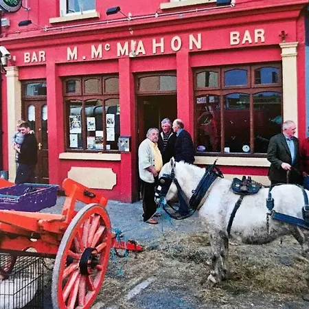 Feriehus The Old School House, Moymore, Lahinch