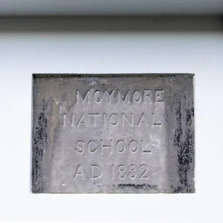 The Old School House, Moymore, * Lahinch