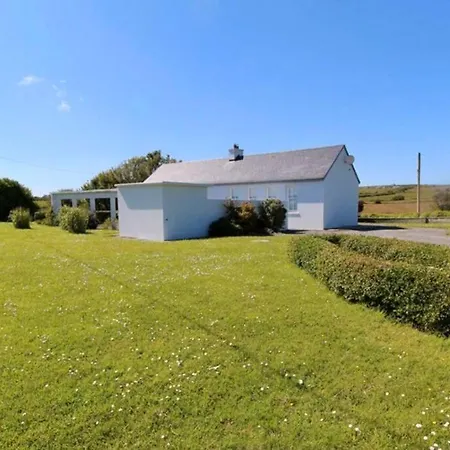 Feriehus The Old School House, Moymore,